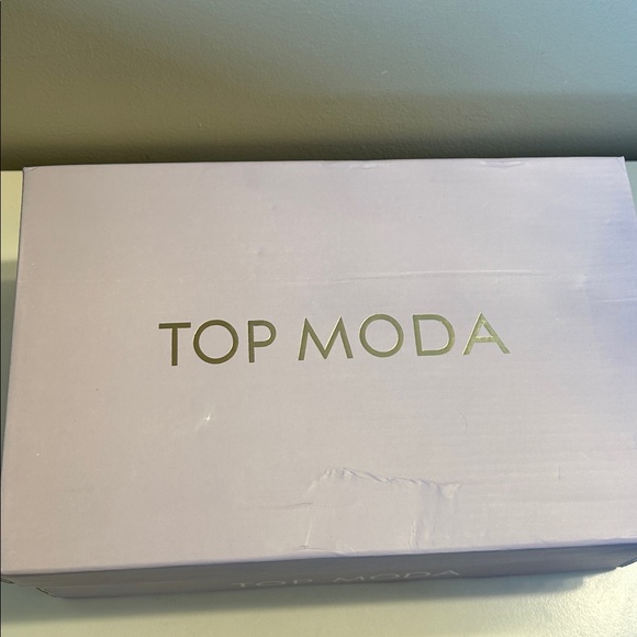 NIB lavender heels - Picture 10 of 10